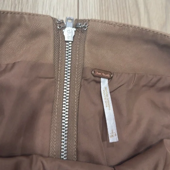 Free people tan skirt size 2 NWOT - Picture 3 of 3